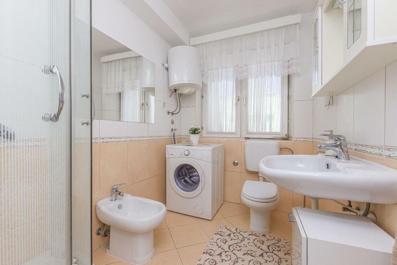 Apartment Nansy Omis Phòng bức ảnh